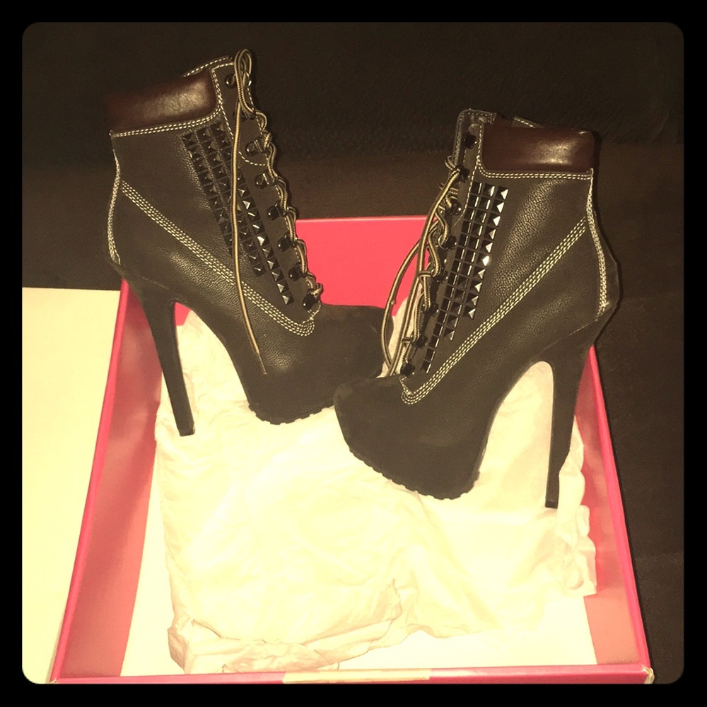 JUST FAB HIGH HEELS